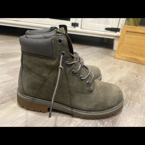 Boys Timberland boots - Picture 2 of 7
